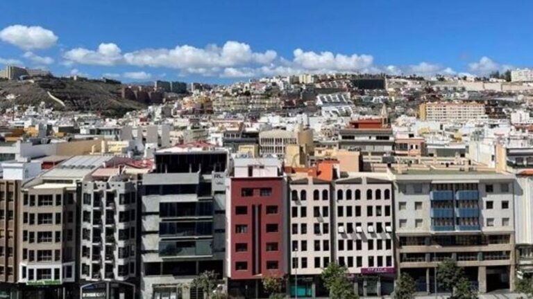 canary islands housing crisis platform criticism file