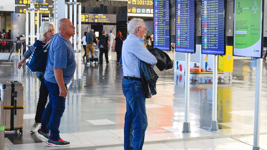 homelessness canary islands airports crisis file