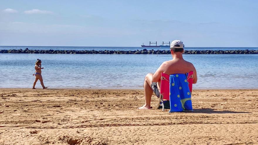 warmest winter beach canary islands file