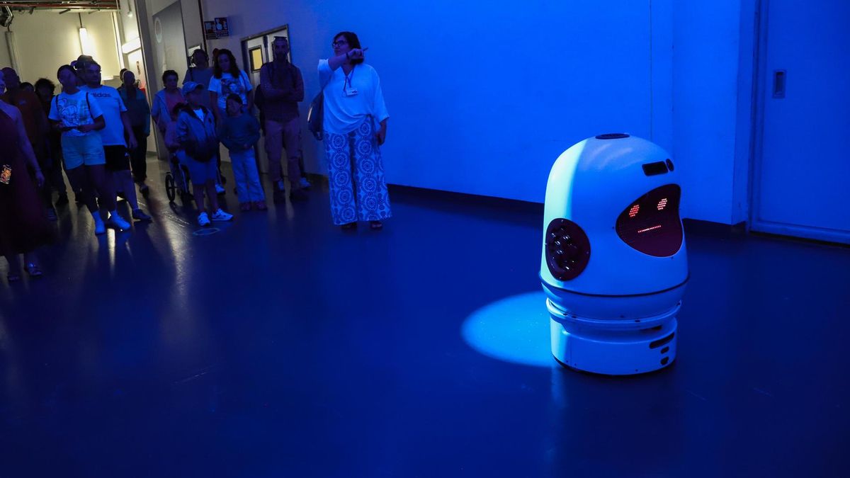 Gran Telescopio Canarias AI robot  