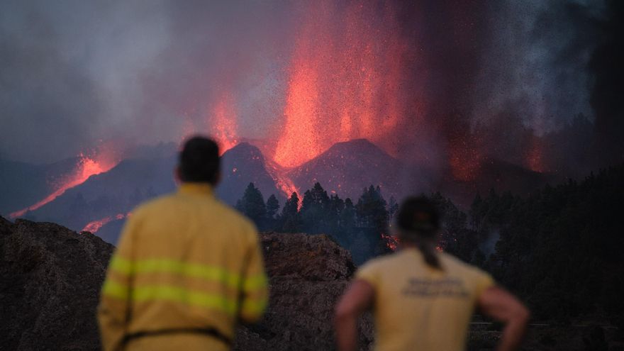 tenerife volcanic risk zones eruption hotspots file