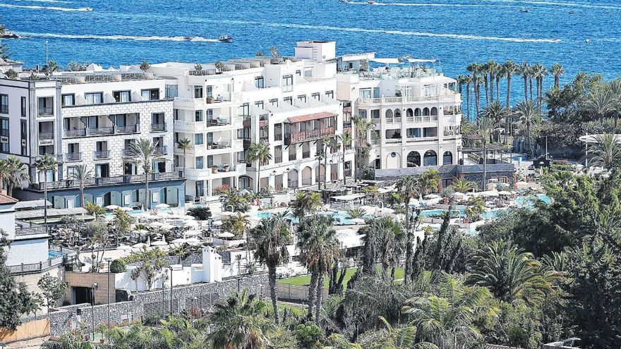 canary islands hotel investment records file
