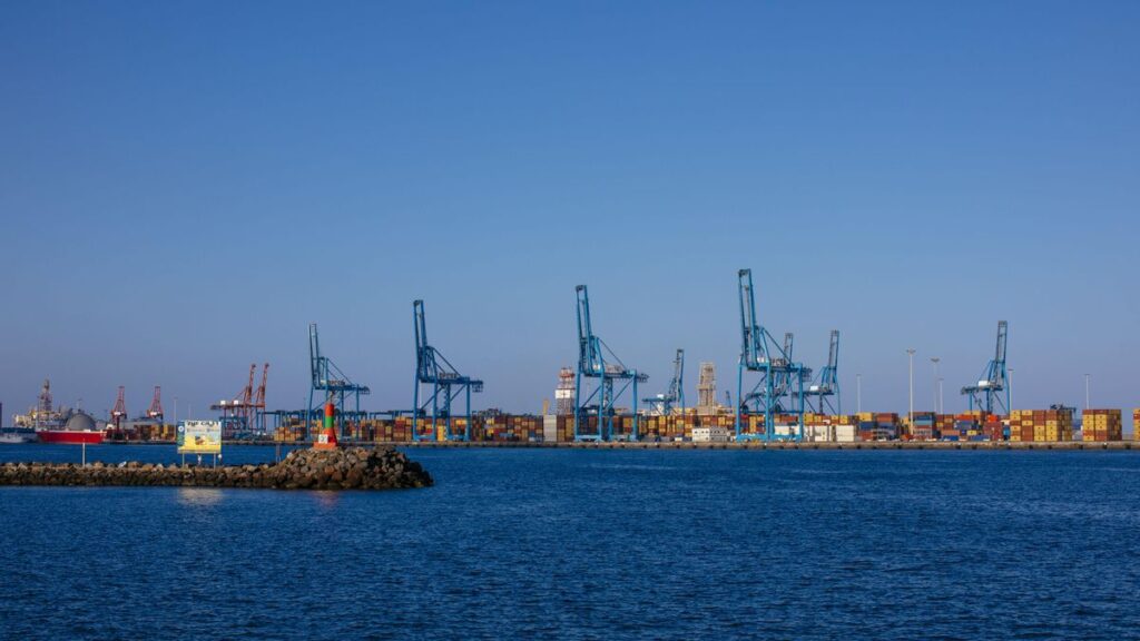 canary islands ports growth 2025 file