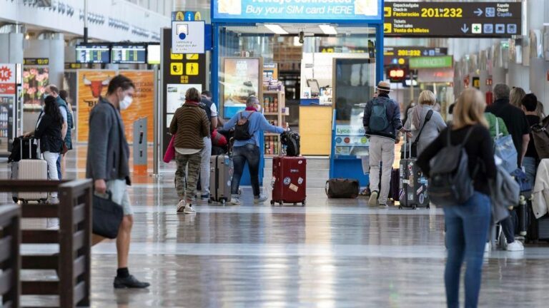 canary islands airport passenger numbers november 2025