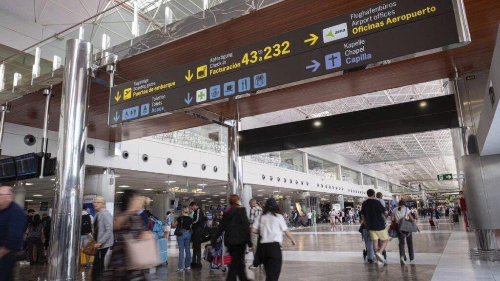 canary islands airports flight numbers constitution bridge