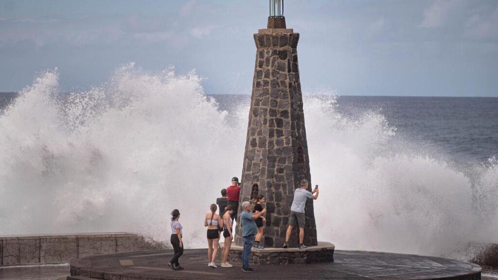 canary islands multilingual safety alerts tourist deaths