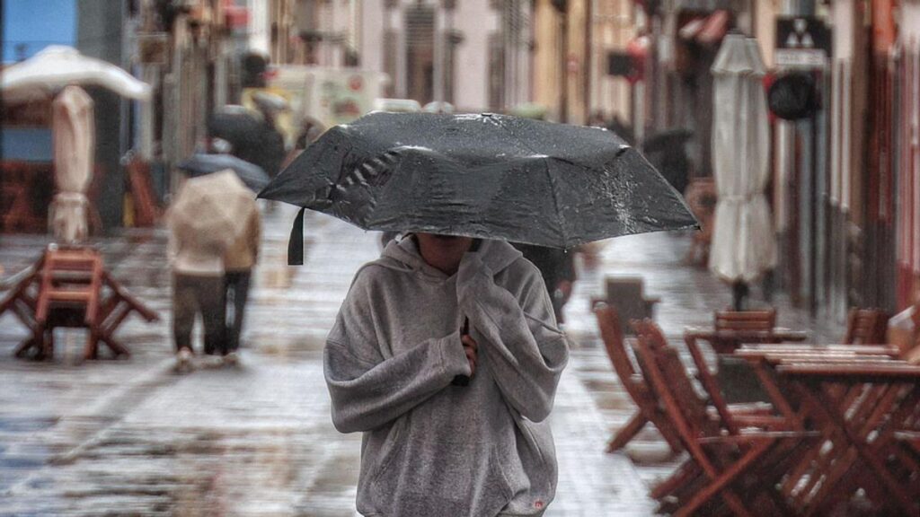 canary islands weather warnings snow rain storm